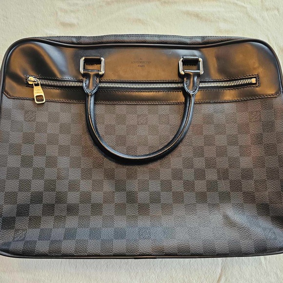 Louis Vuitton men’s Work Bag - Picture 5 of 5